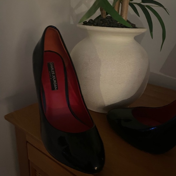 Charles Jourdan authentic black patent pumps sz 6 - Picture 4 of 6